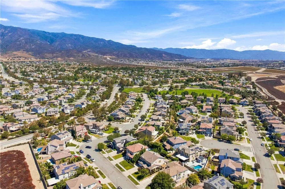 6111 Pine Cone Way Rancho Cucamonga, CA 91739