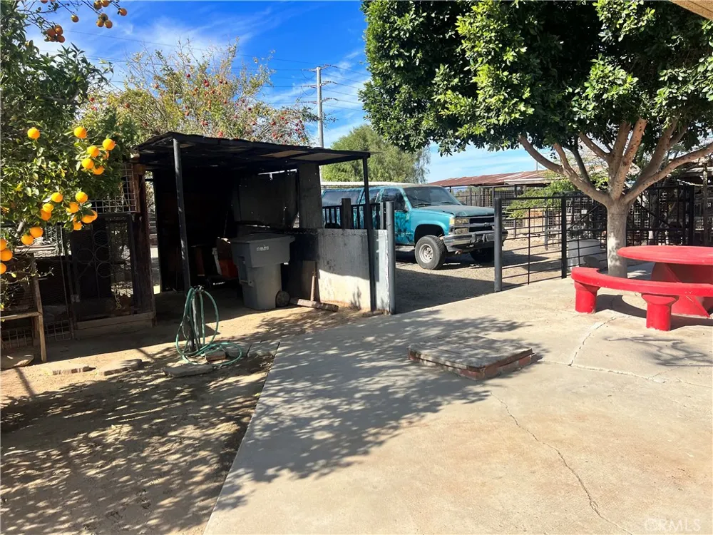 3949 BLUFF Norco, CA 92860