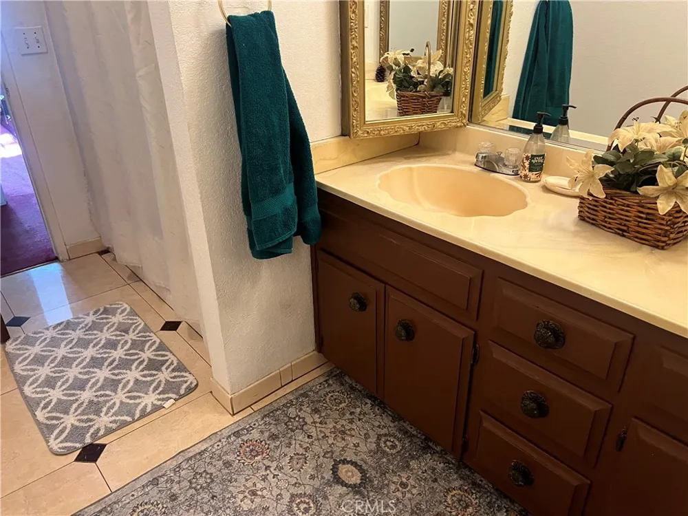 3949 BLUFF Norco, CA 92860