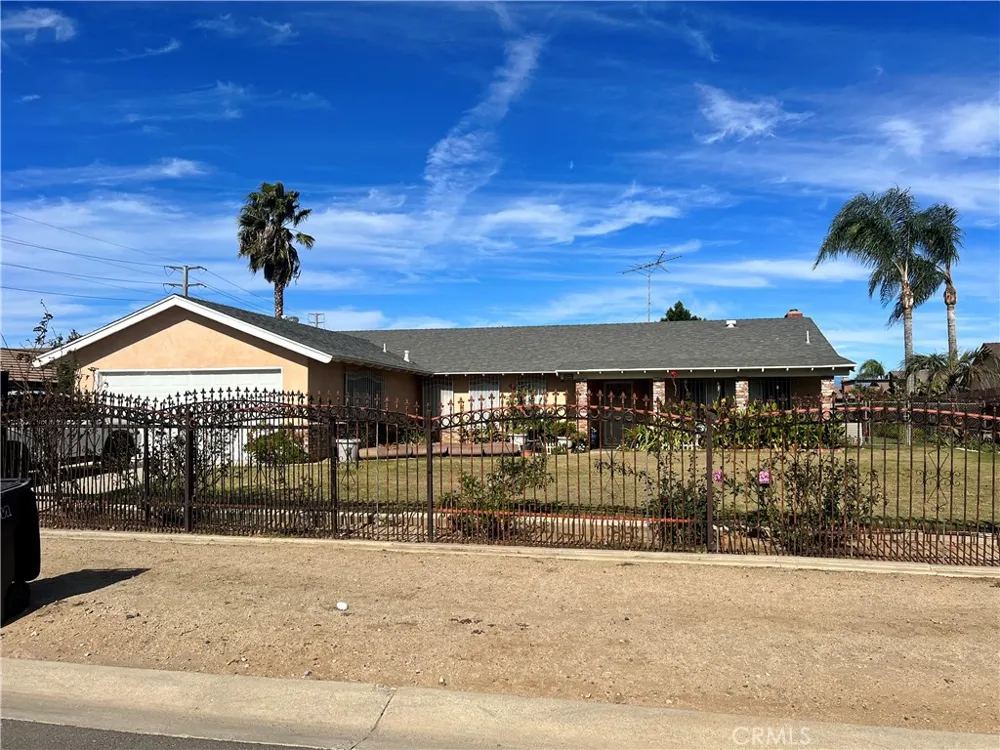 3949 BLUFF Norco, CA 92860