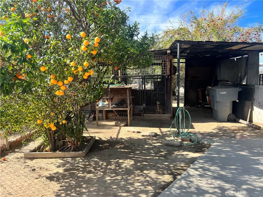 3949 BLUFF Norco, CA 92860