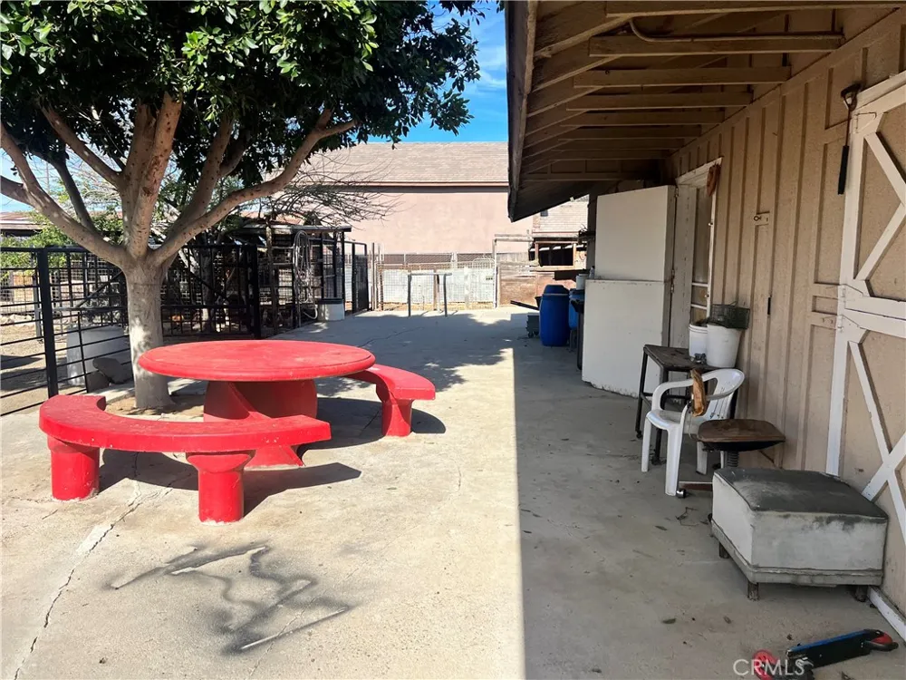 3949 BLUFF Norco, CA 92860