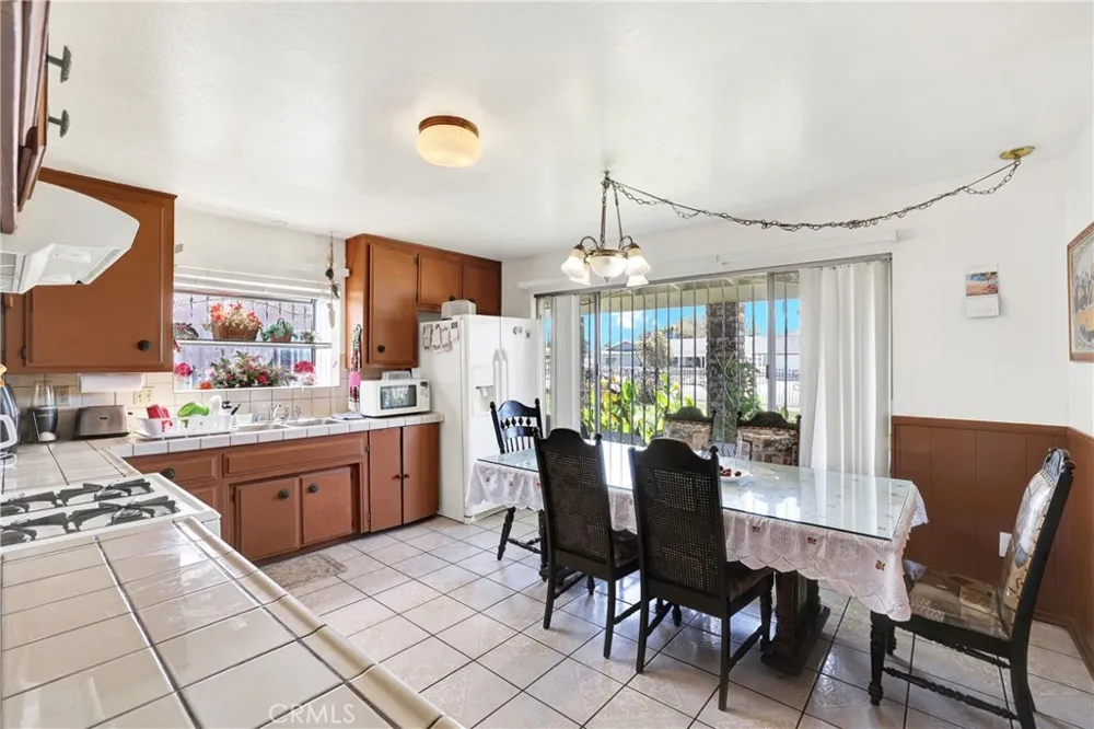 3949 BLUFF Norco, CA 92860