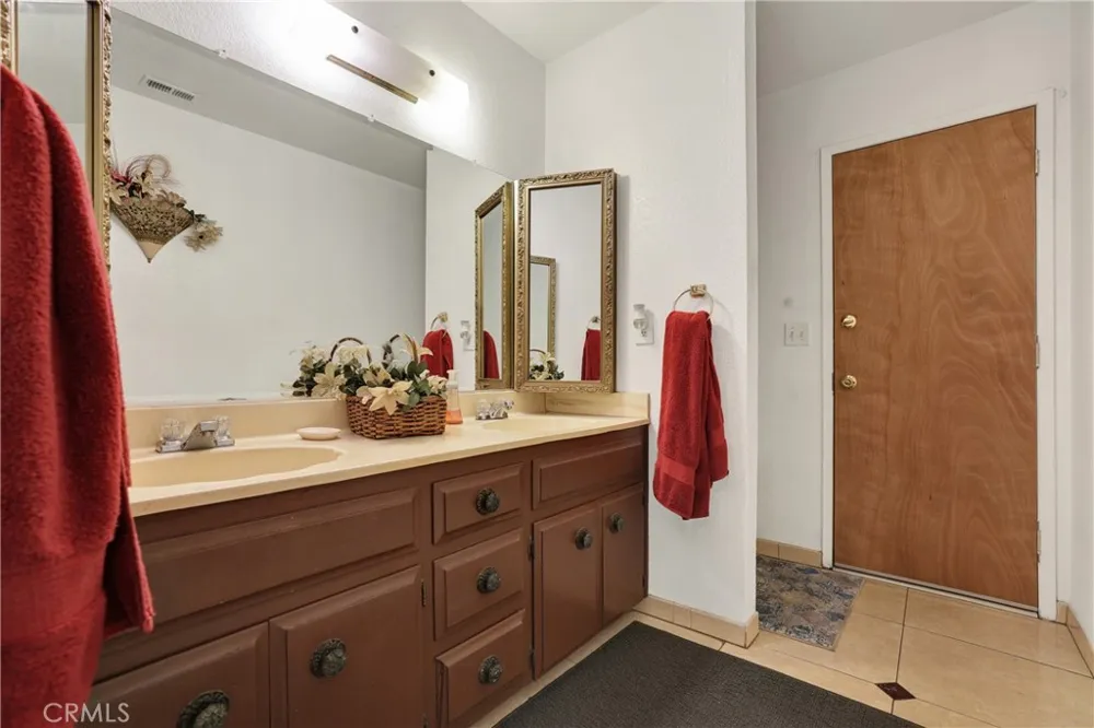 3949 BLUFF Norco, CA 92860