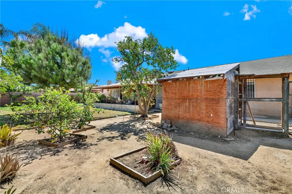 3949 BLUFF Norco, CA 92860