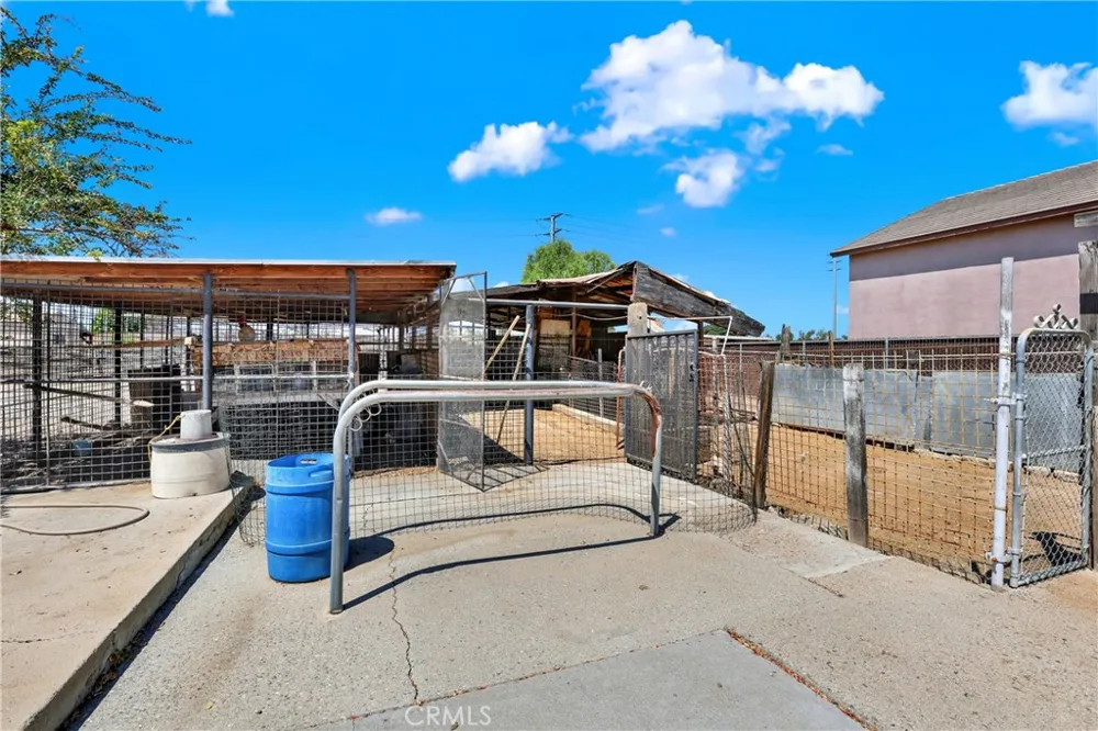 3949 BLUFF Norco, CA 92860