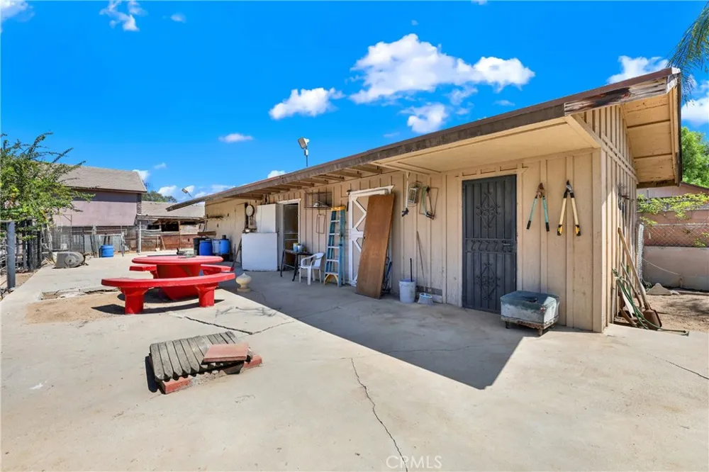 3949 BLUFF Norco, CA 92860