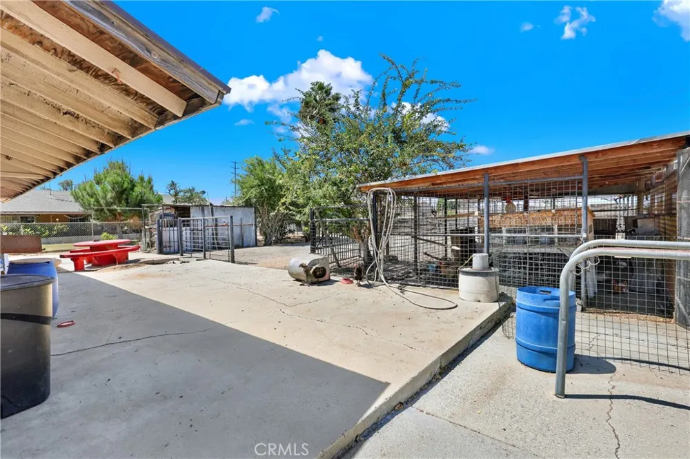 3949 BLUFF Norco, CA 92860