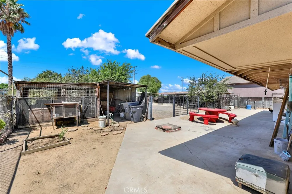 3949 BLUFF Norco, CA 92860