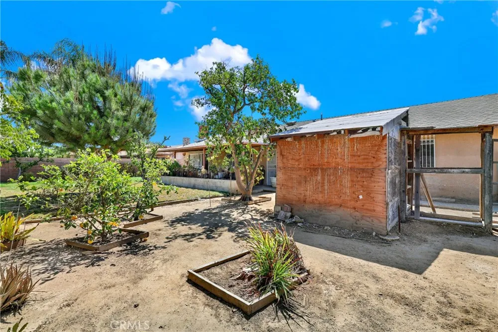 3949 BLUFF Norco, CA 92860