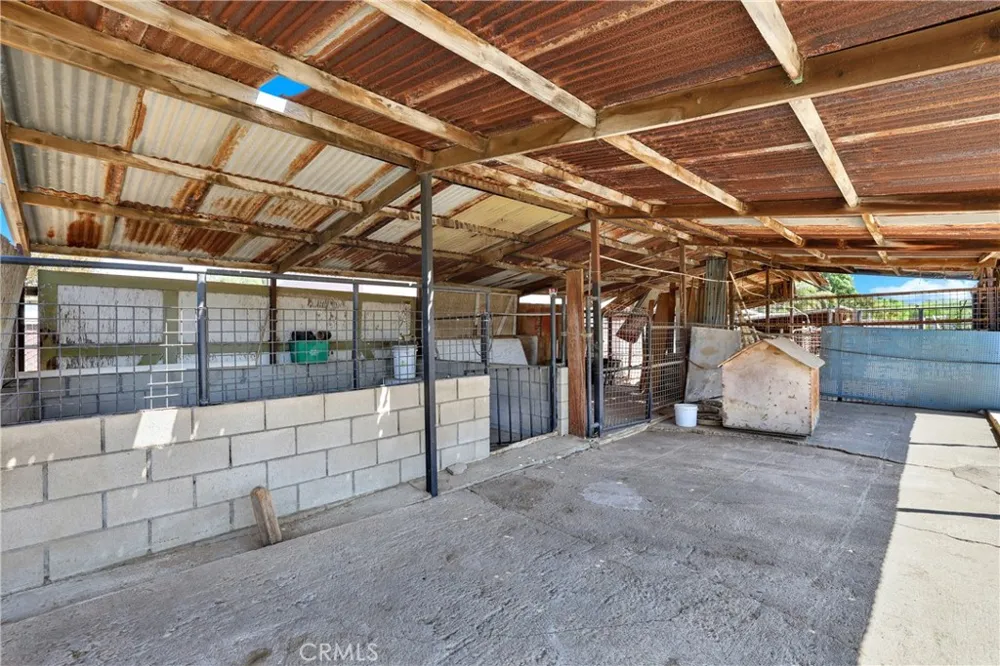 3949 BLUFF Norco, CA 92860