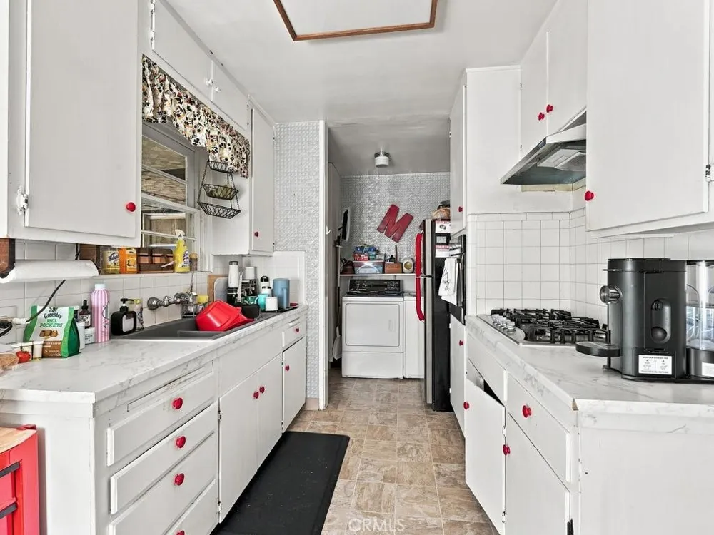 211 Martha Place Fullerton, CA 92833