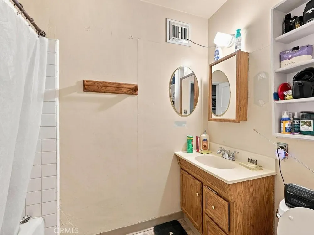 211 Martha Place Fullerton, CA 92833
