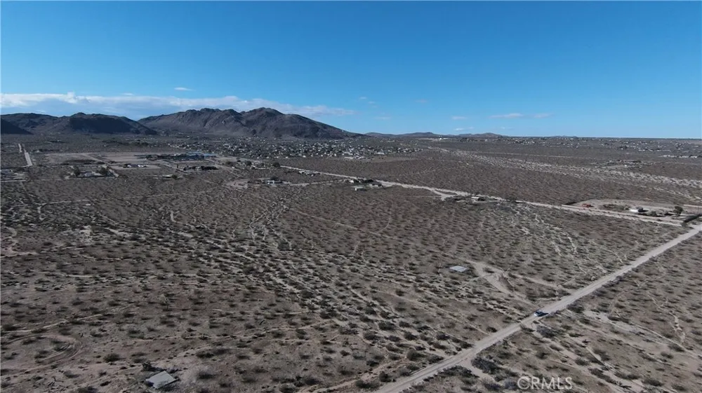 5024 Border Joshua Tree, CA 92252