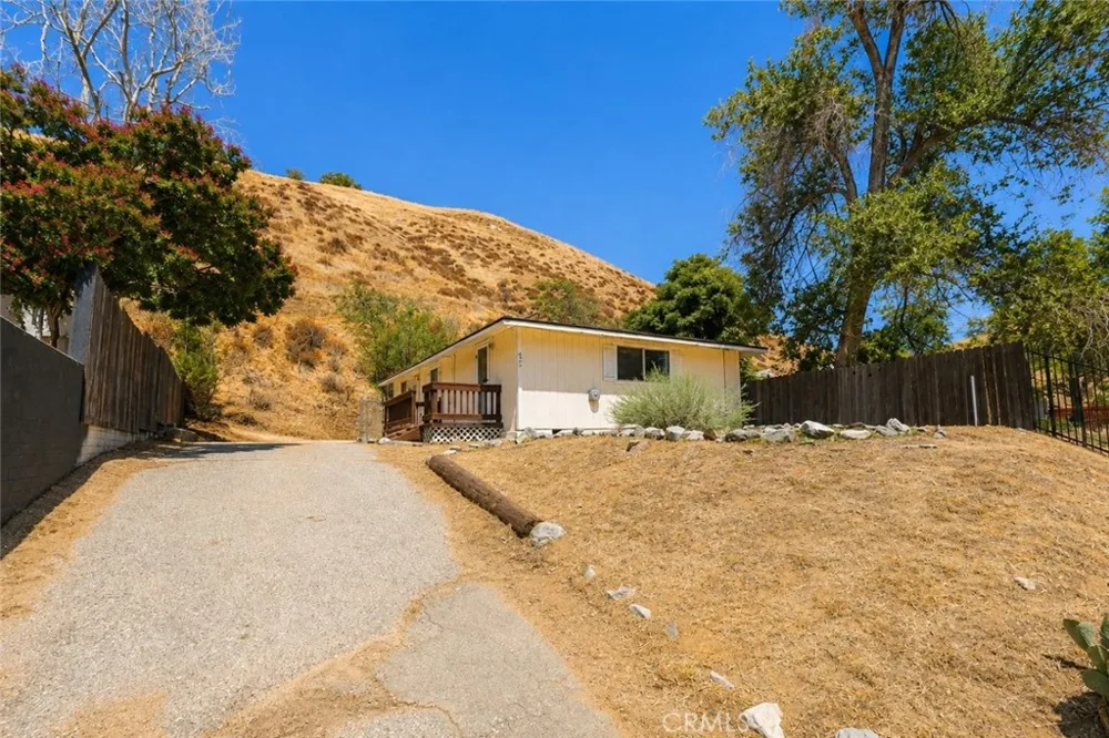 425 North Lebec, CA 93243