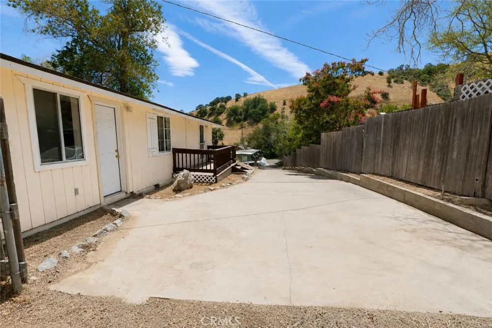 425 North Lebec, CA 93243