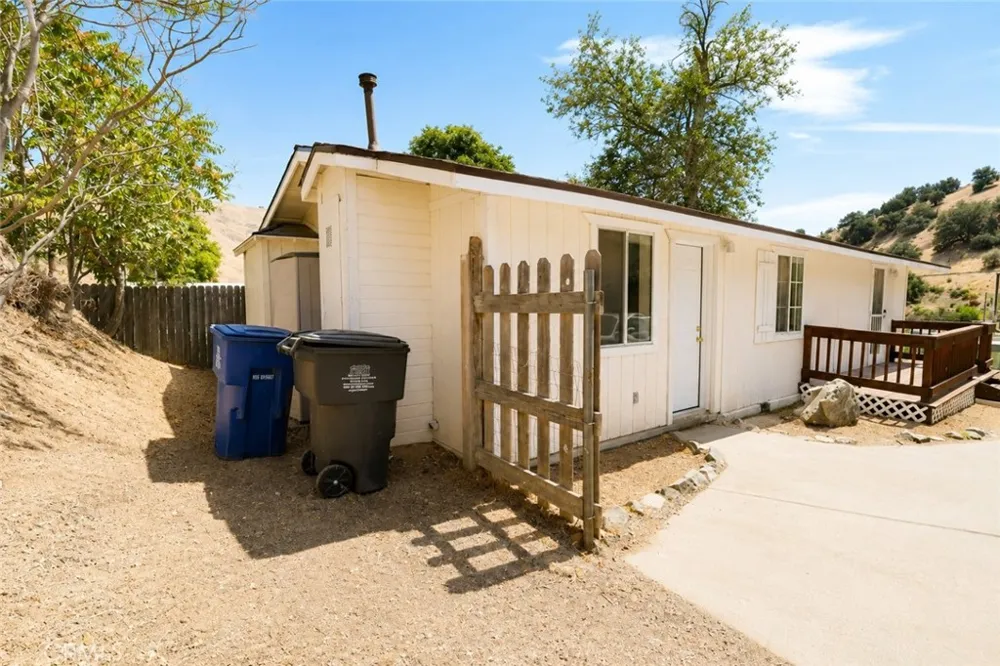 425 North Lebec, CA 93243