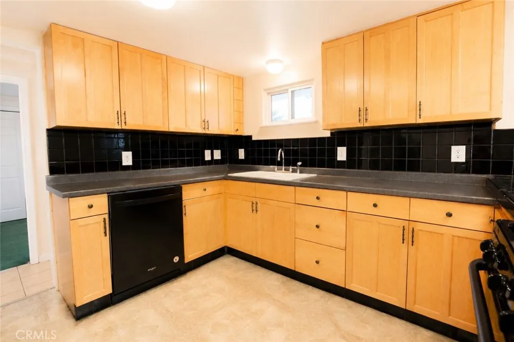 425 North Lebec, CA 93243