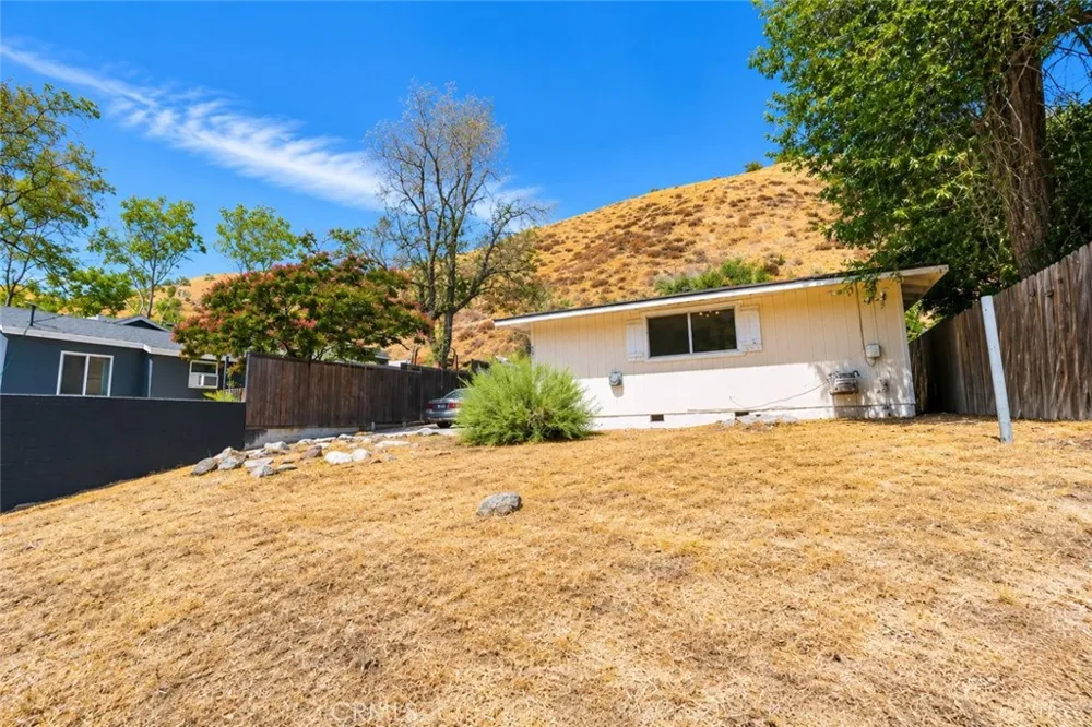 425 North Lebec, CA 93243