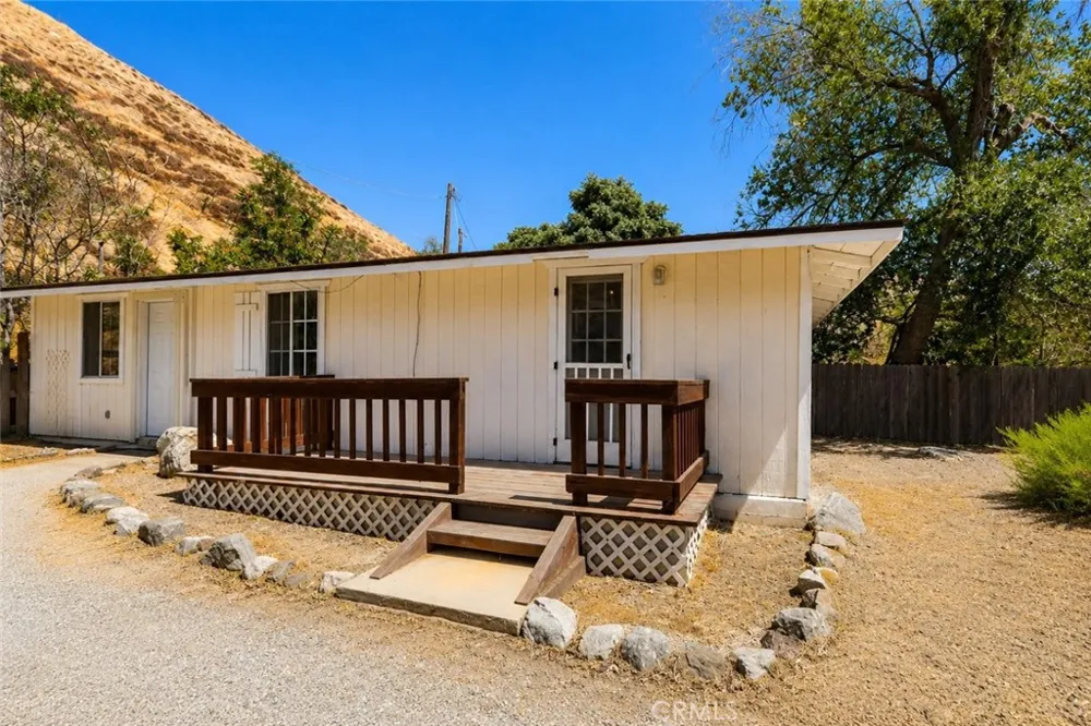 425 North Lebec, CA 93243