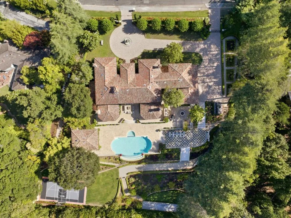 10285 Magdalena Road Los Altos Hills, CA 94024