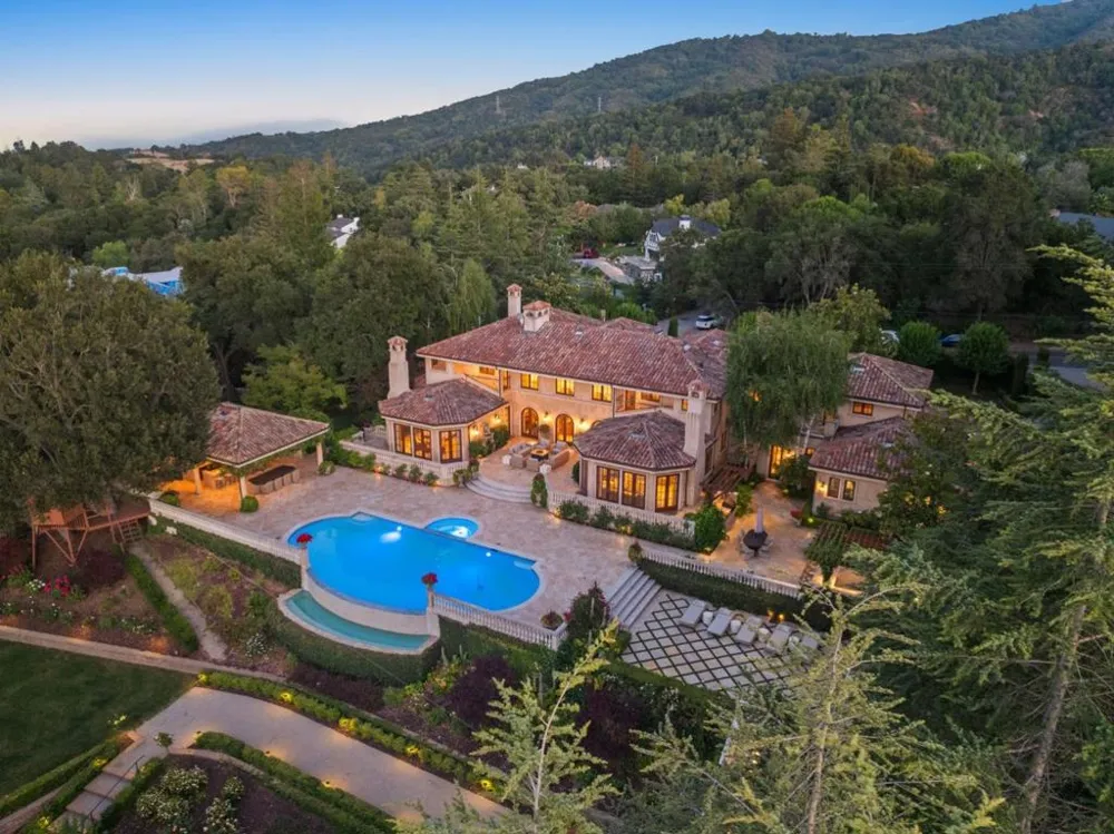 10285 Magdalena Road Los Altos Hills, CA 94024