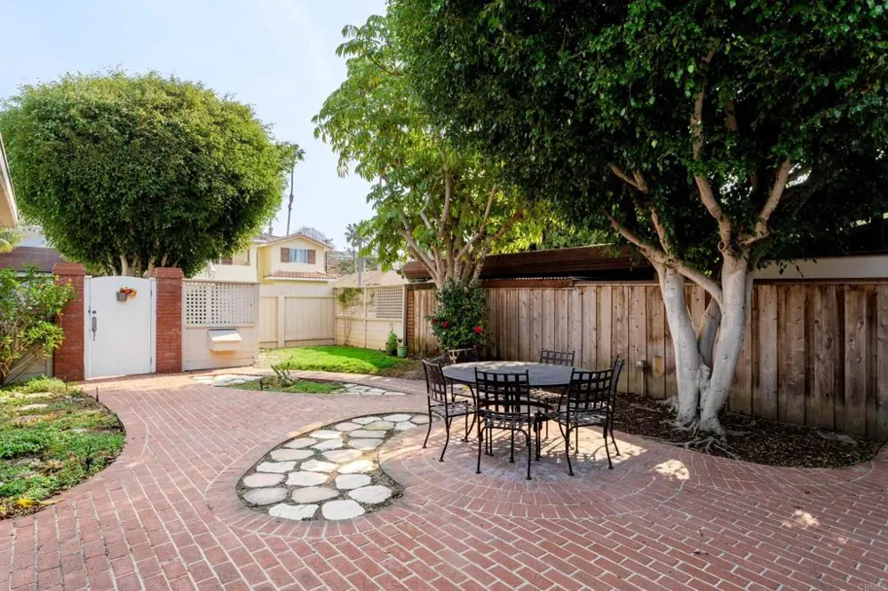 8228 Paseo del Ocaso La Jolla, CA 92037