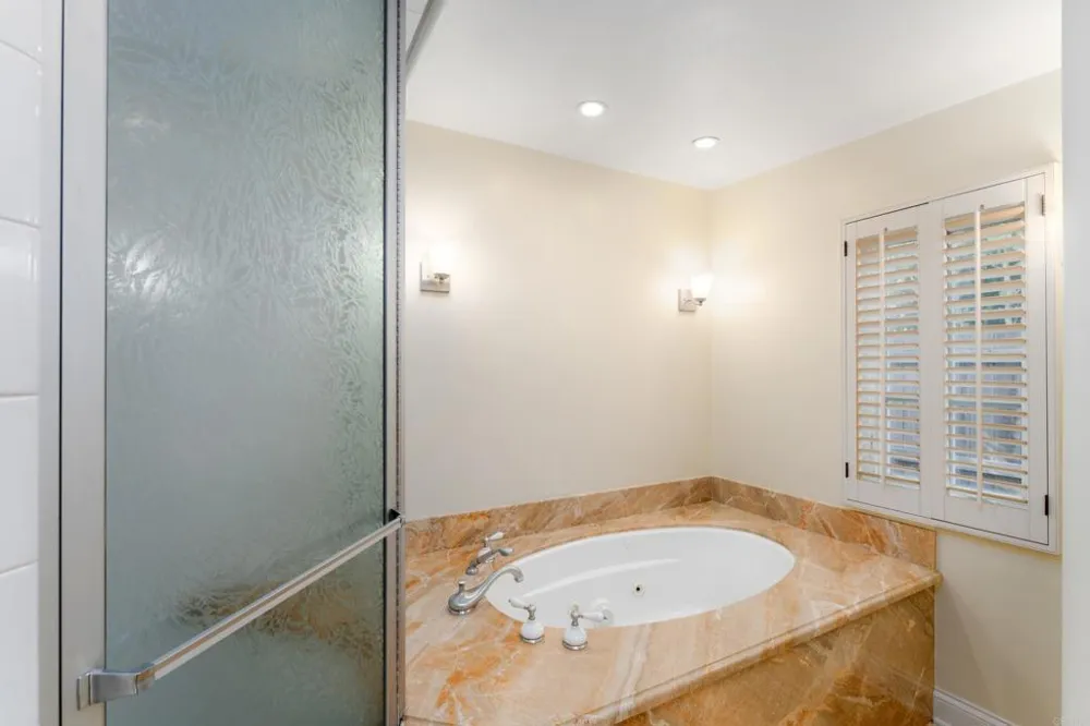 8228 Paseo del Ocaso La Jolla, CA 92037