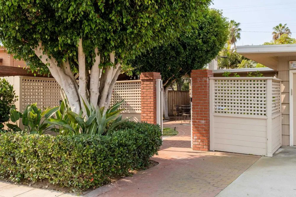 8228 Paseo del Ocaso La Jolla, CA 92037