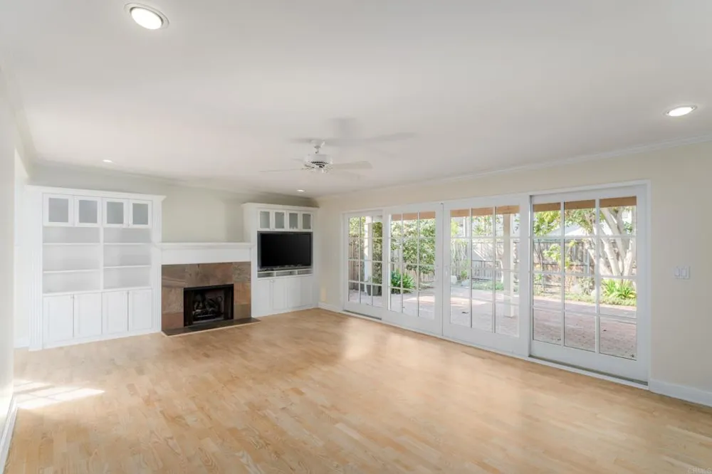 8228 Paseo del Ocaso La Jolla, CA 92037