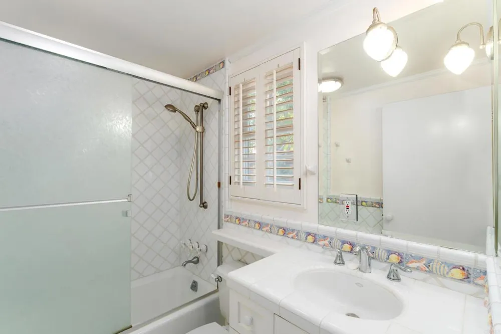 8228 Paseo del Ocaso La Jolla, CA 92037