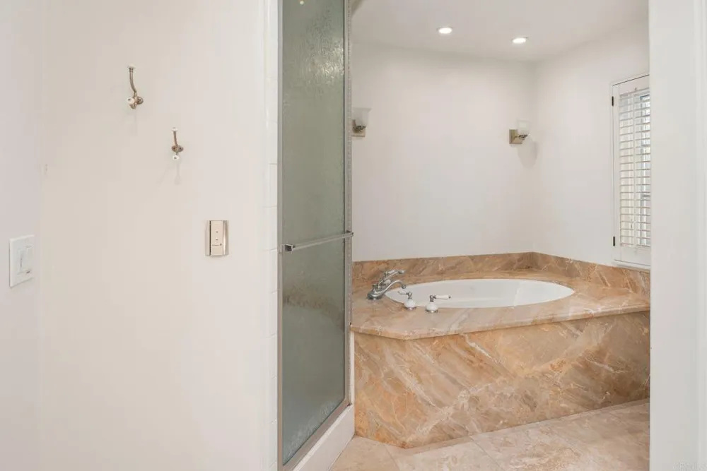 8228 Paseo del Ocaso La Jolla, CA 92037