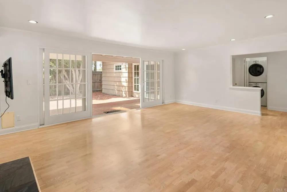 8228 Paseo del Ocaso La Jolla, CA 92037