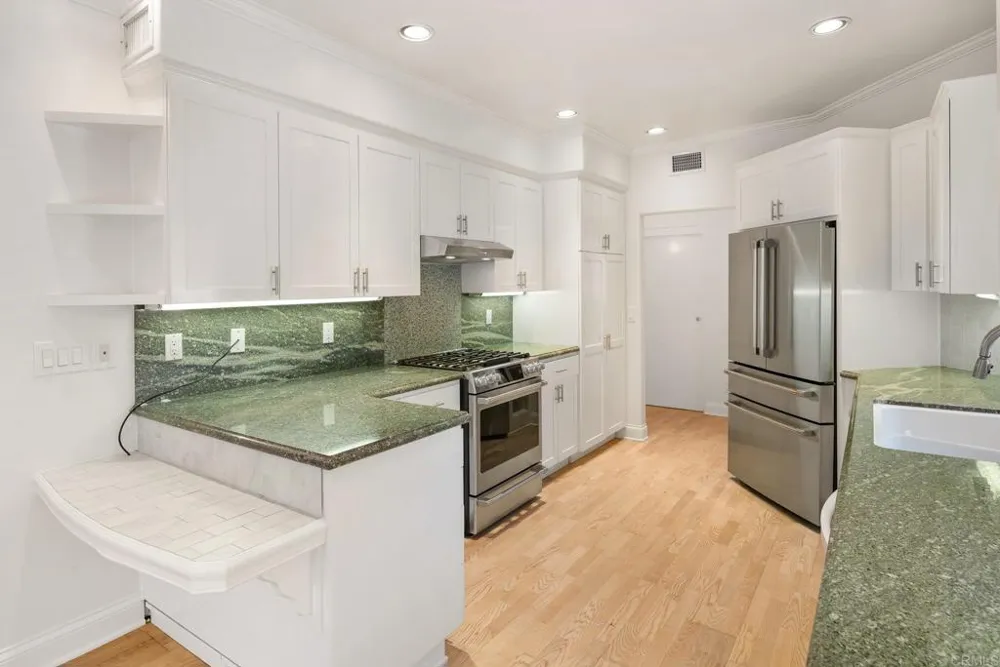8228 Paseo del Ocaso La Jolla, CA 92037