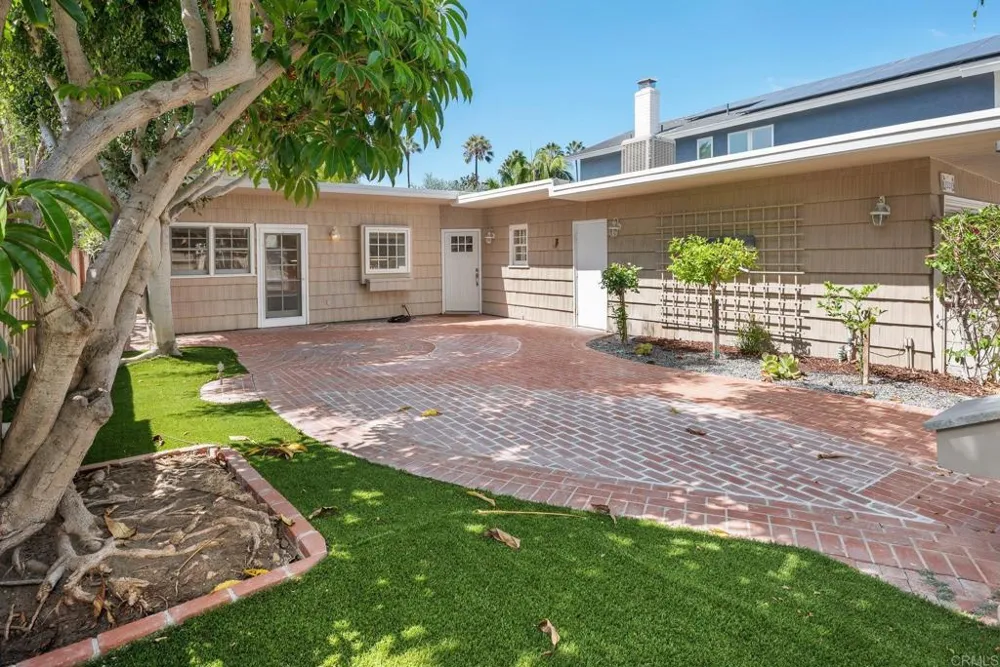8228 Paseo del Ocaso La Jolla, CA 92037