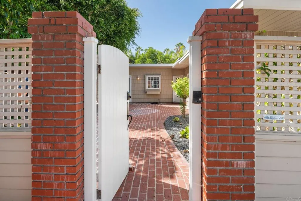 8228 Paseo del Ocaso La Jolla, CA 92037
