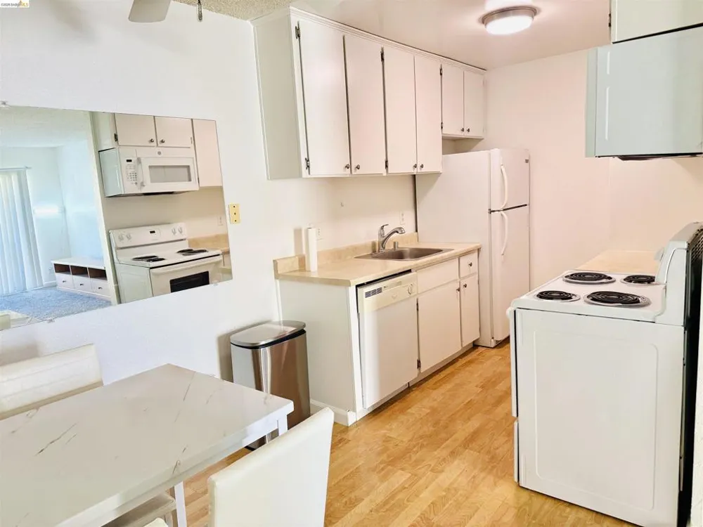 5317 RIDGEVIEW CIR El Sobrante, CA 94803