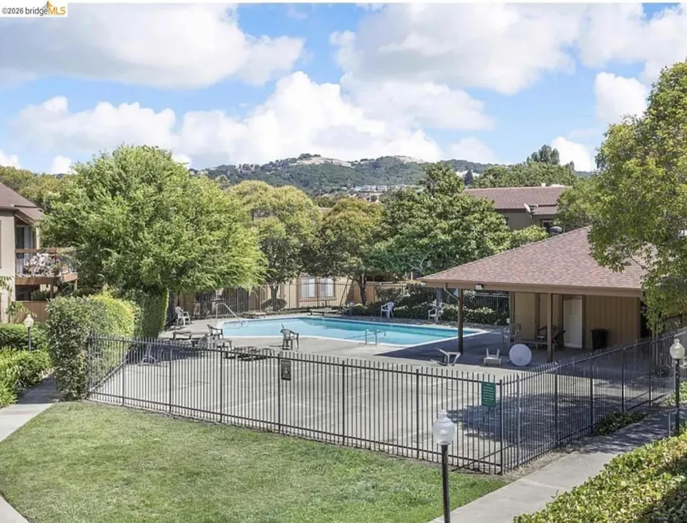 5317 RIDGEVIEW CIR El Sobrante, CA 94803