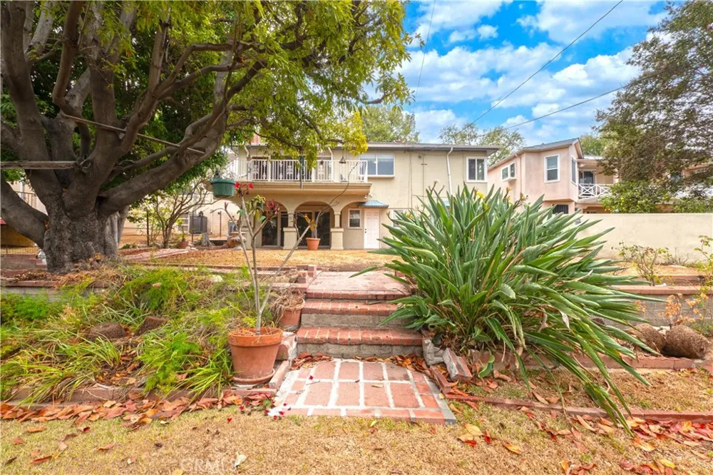 2913 Montezuma Alhambra, CA 91803