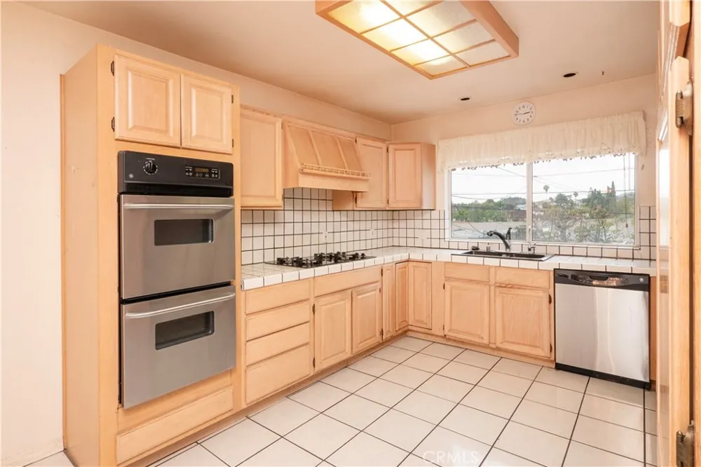 2913 Montezuma Alhambra, CA 91803
