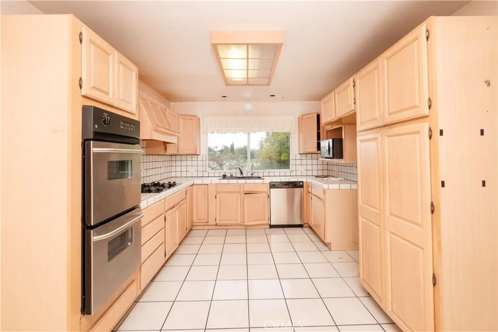 2913 Montezuma Alhambra, CA 91803