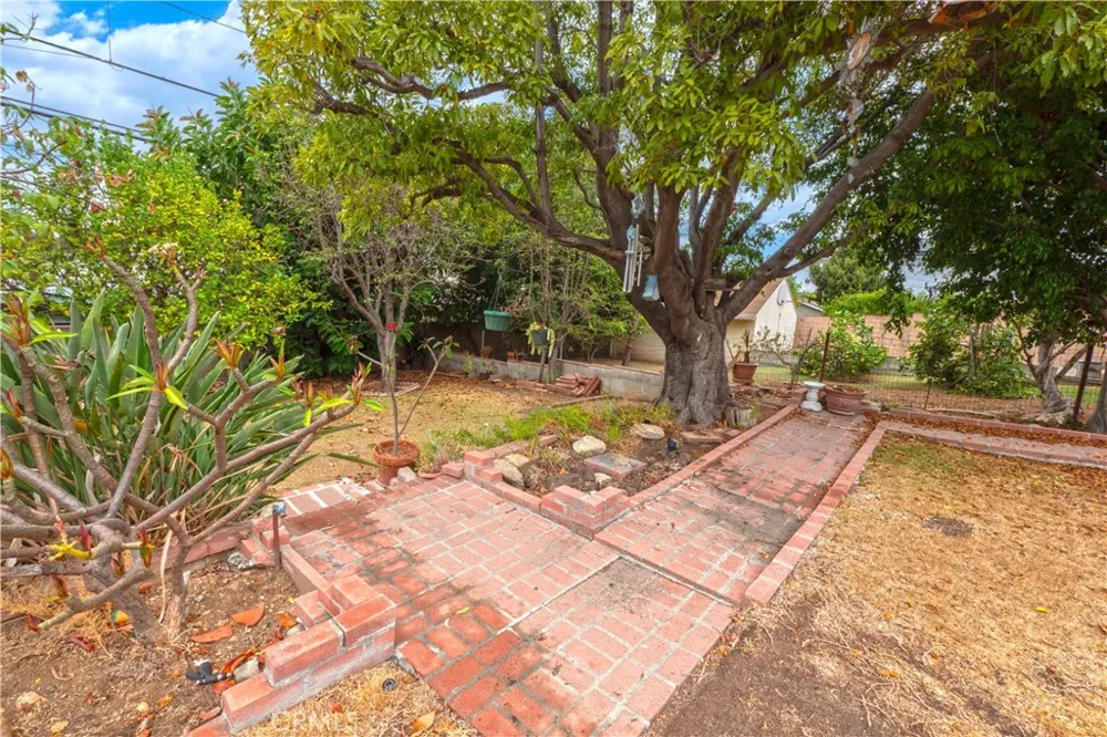 2913 Montezuma Alhambra, CA 91803
