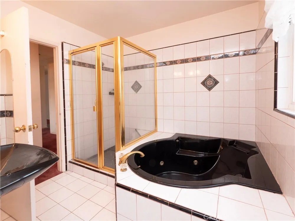 2913 Montezuma Alhambra, CA 91803