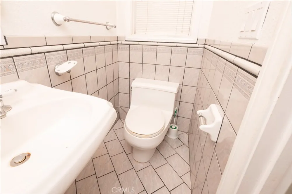 2913 Montezuma Alhambra, CA 91803