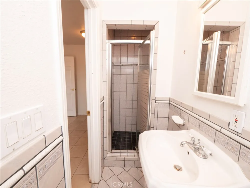 2913 Montezuma Alhambra, CA 91803