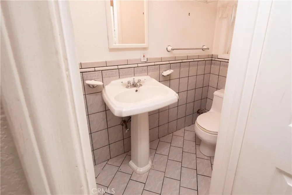 2913 Montezuma Alhambra, CA 91803