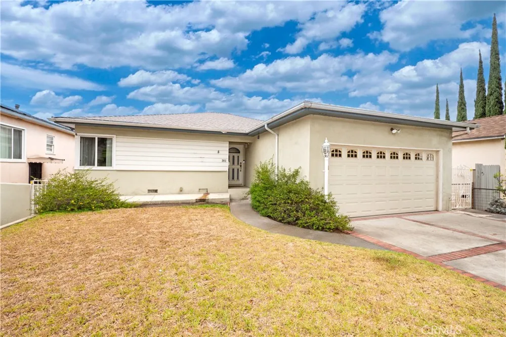2913 Montezuma Alhambra, CA 91803