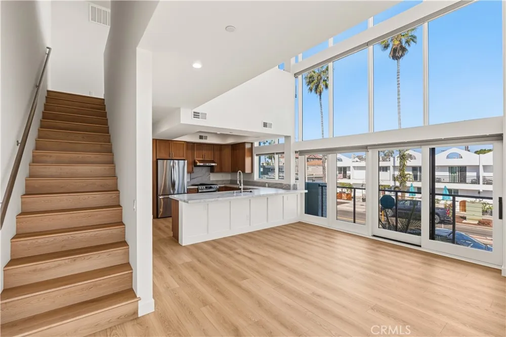 215 Oceanside Blvd #1 Oceanside, CA 92054