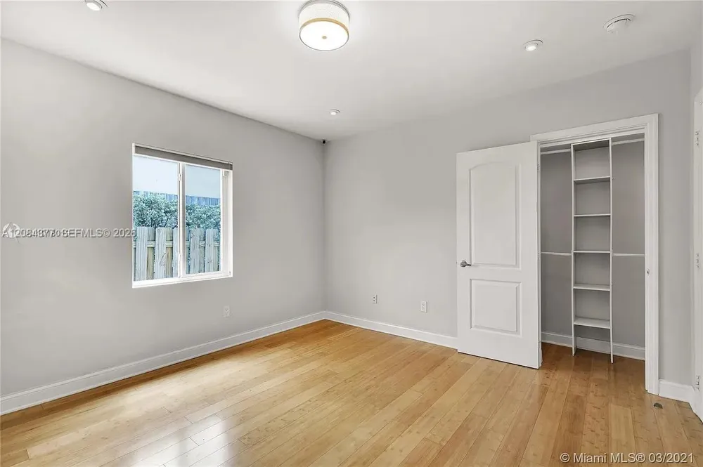 375 SW 20th Rd #1 Miami, FL 33129