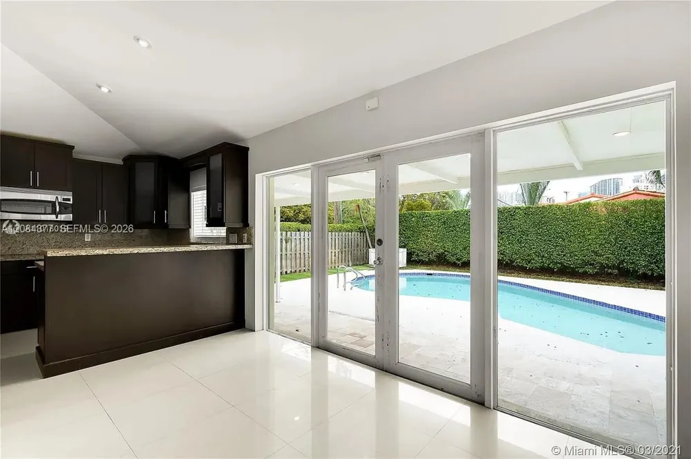 375 SW 20th Rd #1 Miami, FL 33129